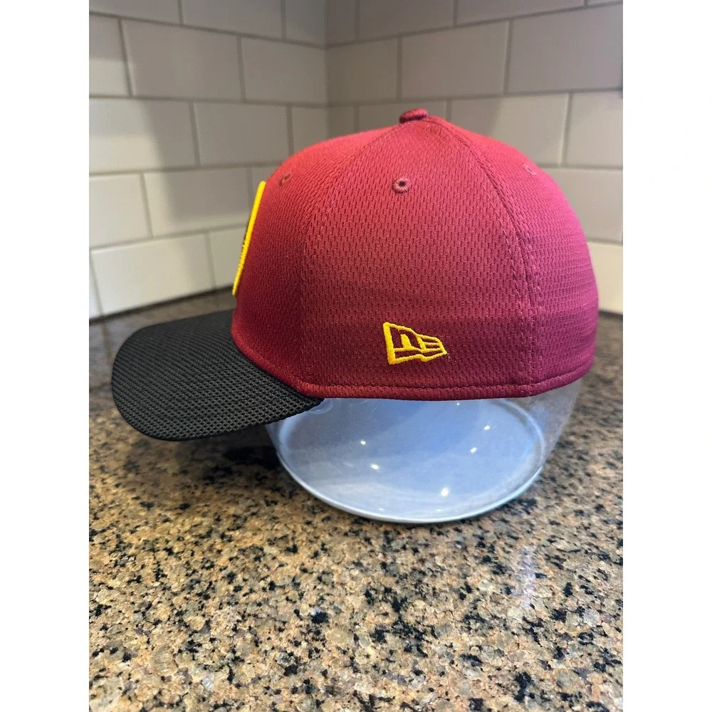 Washington Commanders New Era 39THIRTY Football Hat Medium Large‎ Red Grey